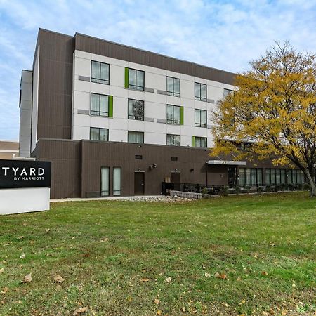 Courtyard By Marriott West Springfield Hotel Ngoại thất bức ảnh